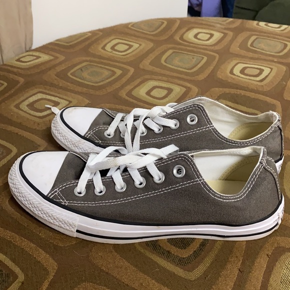 grey converse - Picture 2 of 3